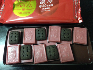 「ブルボン アルフォート ミニチョコレートプレミアム 濃苺 箱12個」のクチコミ画像 by めーぐーさん