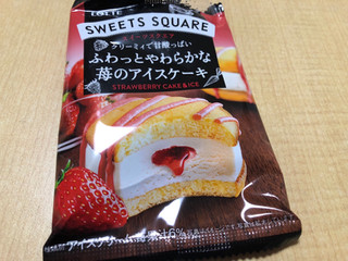 「ロッテ SWEETS SQUARE ふわっとやわらかな苺のアイスケーキ 袋65ml」のクチコミ画像 by ﾆﾁｶさん