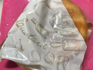 「ローソン Uchi Cafe’ SWEETS ふわとろカスタード」のクチコミ画像 by SweetSilさん