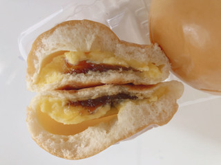 「ヤマザキ 薄皮 プリン風味クリームパン 袋5個」のクチコミ画像 by gggさん