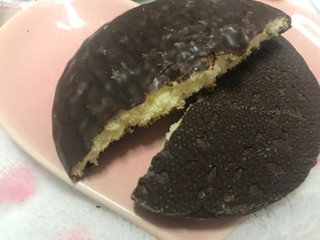「有楽製菓 チョコケーキ 袋2個」のクチコミ画像 by SweetSilさん