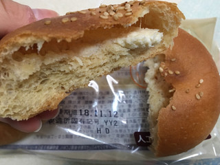「ローソン NL ブランのサラダチキンマヨネーズパン 2個入」のクチコミ画像 by おむちゃんさん