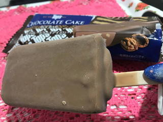 「セリア・ロイル トップス チョコレートケーキアイスバー」のクチコミ画像 by SweetSilさん