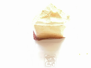 「コメダ珈琲店 きな粉と豆乳クリームのシフォンケーキ」のクチコミ画像 by いちごみるうさん