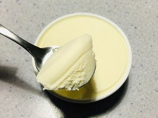 「森永 MOW クリームチーズ カップ140ml」のクチコミ画像 by ばけがくさん
