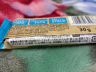 「神戸物産 シリアルバー ココナッツ＆チアシード 袋1個」のクチコミ画像 by レビュアーさん