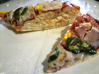 「麻布十番モンタボー 3種のチーズピザ」のクチコミ画像 by レビュアーさん