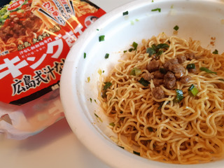 「サッポロ一番 キング軒 広島式汁なし坦々麺 カップ110g」のクチコミ画像 by MAA しばらく不在さん