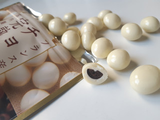 「クリート チョコがけ完熟珈琲豆 ホワイトチョコレート 袋55g」のクチコミ画像 by MAA しばらく不在さん