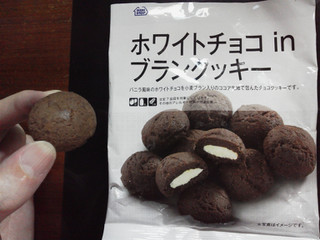 「正栄食品工業 ホワイトチョコinブランクッキー 70g」のクチコミ画像 by Jiru Jintaさん