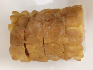 「ヤマザキ シューロールケーキ いちご 袋4枚」のクチコミ画像 by gggさん
