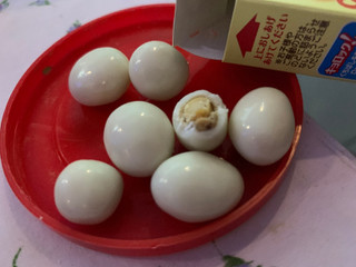「森永製菓 チョコボール ピーナッツ ホワイトミルク 箱28g」のクチコミ画像 by SweetSilさん