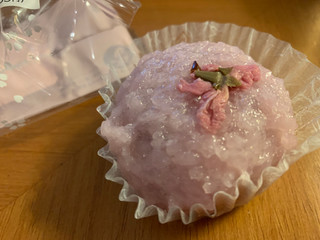 「セブン-イレブン 北海道産小豆使用桜もち」のクチコミ画像 by SweetSilさん