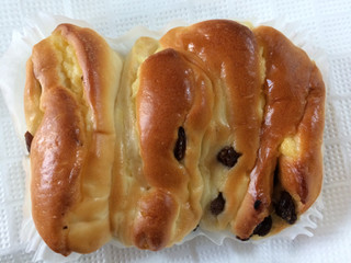 「ヤマザキ レーズンとカスタードのパン 袋1個」のクチコミ画像 by SANAさん