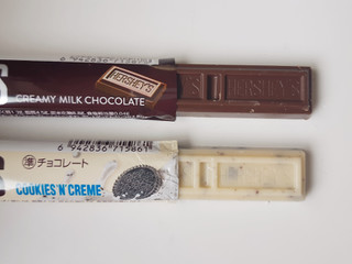 「HERSHEY’S ハーシースティック クッキー＆クリーム 15g」のクチコミ画像 by MAA しばらく不在さん