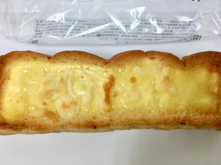 「ファミリーマート ファミマ・ベーカリー チーズマヨトースト」のクチコミ画像 by ビールが一番さん