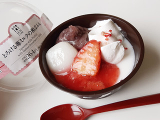 「ローソン とろける苺ミルクの和ぱふぇ」のクチコミ画像 by MAA しばらく不在さん