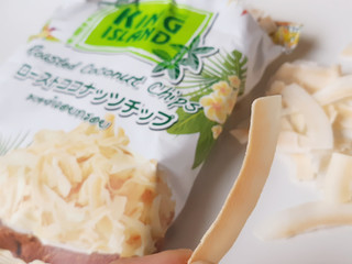 「神戸物産 業務スーパー KINGISLAND ローストココナッツチップ 袋40g」のクチコミ画像 by MAA しばらく不在さん