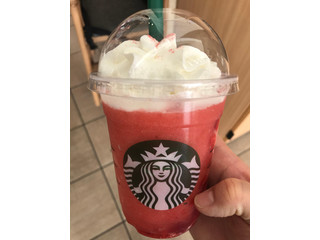 「スターバックス #STRAWBERRYVERYMUCHFRAPPUCCINO__RED」のクチコミ画像 by 百花蜜さん