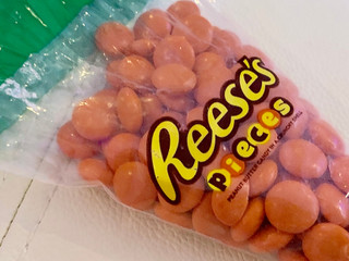 「HERSHEY’S Reese’s pieces 30g」のクチコミ画像 by SweetSilさん