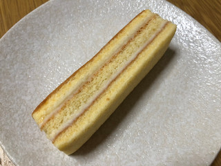 「ブルボン 濃厚ベイクドチーズケーキ 袋1個」のクチコミ画像 by ちいぼうさん