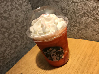 「スターバックス #STRAWBERRYVERYMUCHFRAPPUCCINO__RED」のクチコミ画像 by ちぴちぴさん