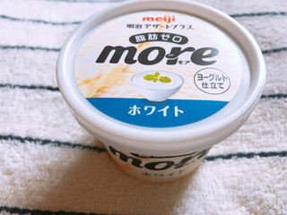 「明治 デザートプラス more ホワイト カップ105ml」のクチコミ画像 by なしなしなしなしさん