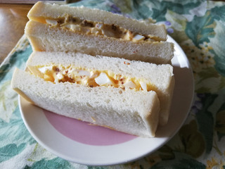 「セブンプレミアムゴールド もっちり食感 金の食パン 厚切り 袋4枚」のクチコミ画像 by ぽっぷさん