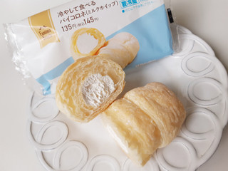「ファミリーマート 冷やして食べるパイコロネ ミルクホイップ」のクチコミ画像 by MAA しばらく不在さん