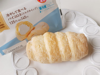 「ファミリーマート 冷やして食べるパイコロネ ミルクホイップ」のクチコミ画像 by MAA しばらく不在さん