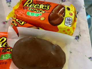 「The Hershey Company Reese’s piece Egg！ 31g」のクチコミ画像 by SweetSilさん