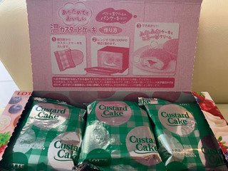 「ロッテ カスタードケーキ ベリーと生クリームのパンケーキ仕立て 箱6個」のクチコミ画像 by SweetSilさん