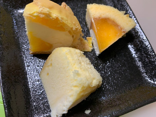 「ローソン PABLO チーズタルトみたいなむしぱん」のクチコミ画像 by SweetSilさん