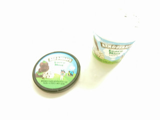 「BEN＆JERRY’S ミニカップ エネルミント カップ120ml」のクチコミ画像 by いちごみるうさん