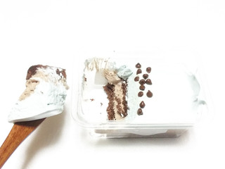 「モンテール 小さな洋菓子店 Latte Dolce チョコミント」のクチコミ画像 by いちごみるうさん