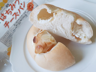 「Pasco はちみつチーズパン 袋1個」のクチコミ画像 by MAA しばらく不在さん