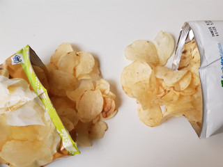 「ミニストップ 塩のみで味付けしたポテトチップス 袋60g」のクチコミ画像 by MAA しばらく不在さん