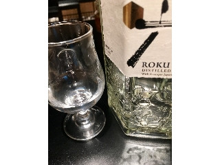 「サントリー ジャパニーズクラフトジン ROKU 瓶700ml」のクチコミ画像 by ビールが一番さん