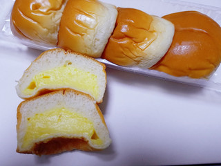 「ヤマザキ 薄皮 クリームパン 袋5個」のクチコミ画像 by nag～ただいま留守にしております～さん