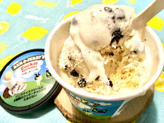 「BEN＆JERRY’S ミニカップ アイスクリーム クッキーカーニバル カップ120ml」のクチコミ画像 by まるピメ子さん