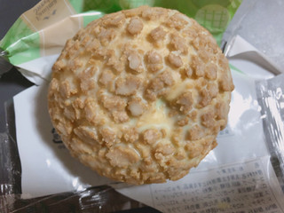 「ファミリーマート メロンクッキーシュー」のクチコミ画像 by gggさん