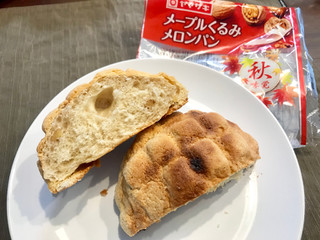 「ヤマザキ メープルくるみメロンパン 袋1個」のクチコミ画像 by やにゃさん