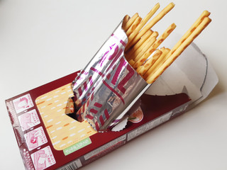 「グリコ プリッツ おさつ 箱62g」のクチコミ画像 by MAA しばらく不在さん