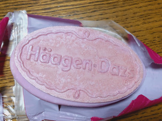 「ハーゲンダッツ クリスピーサンド 紫イモのタルトレット 箱60ml」のクチコミ画像 by gggさん