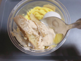 「セブン-イレブン さつま芋と紅茶のパフェ」のクチコミ画像 by gggさん