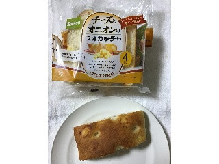 チーズとオニオンのフォカッチャ