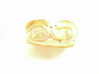 「タリーズ 鹿児島紫芋のロールブレッド」のクチコミ画像 by いちごみるうさん