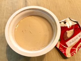 「明治 ヨーグルトドルチェ とろけると タピオカミルクティー カップ70g×2」のクチコミ画像 by やにゃさん