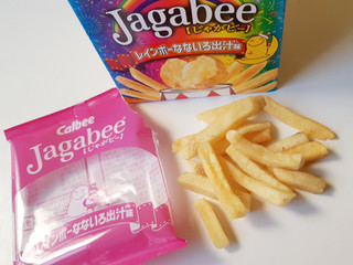 「カルビー Jagabee レインボーなないろ出汁味 箱16g×5」のクチコミ画像 by MAA しばらく不在さん
