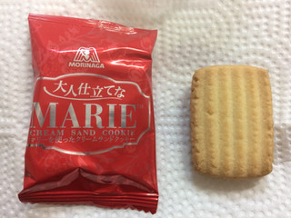 「森永製菓 マリーを使ったサンドクッキー 箱8個」のクチコミ画像 by SANAさん